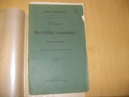 Papit ja Maanviljelijäin osuustoiminta - Hedvig Gebhard | Divari & Antikvariaatti Kummisetä | Osta Antikvaarista - Kirjakauppa verkossa