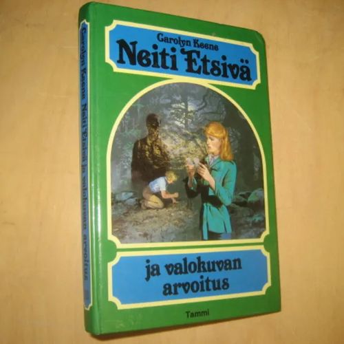 Neiti Etsivä ja valokuvan arvoitus - 40. Neiti Etsivä - Keene Carolyn | Divari & Antikvariaatti Kummisetä | Osta Antikvaarista - Kirjakauppa verkossa