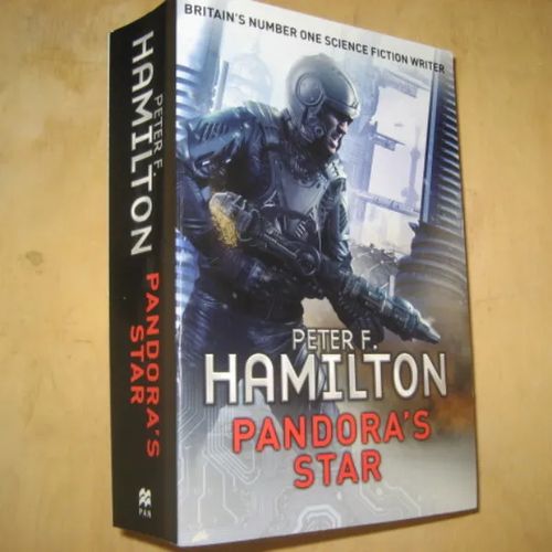 Pandora's Star - Hamilton Peter F. | Divari & Antikvariaatti Kummisetä | Osta Antikvaarista - Kirjakauppa verkossa