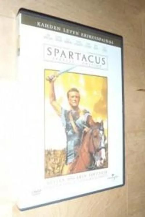 Spartacus | Antikvaari Helsingius/Paikalliset palvelut ry/Nurm | Osta Antikvaarista - Kirjakauppa verkossa