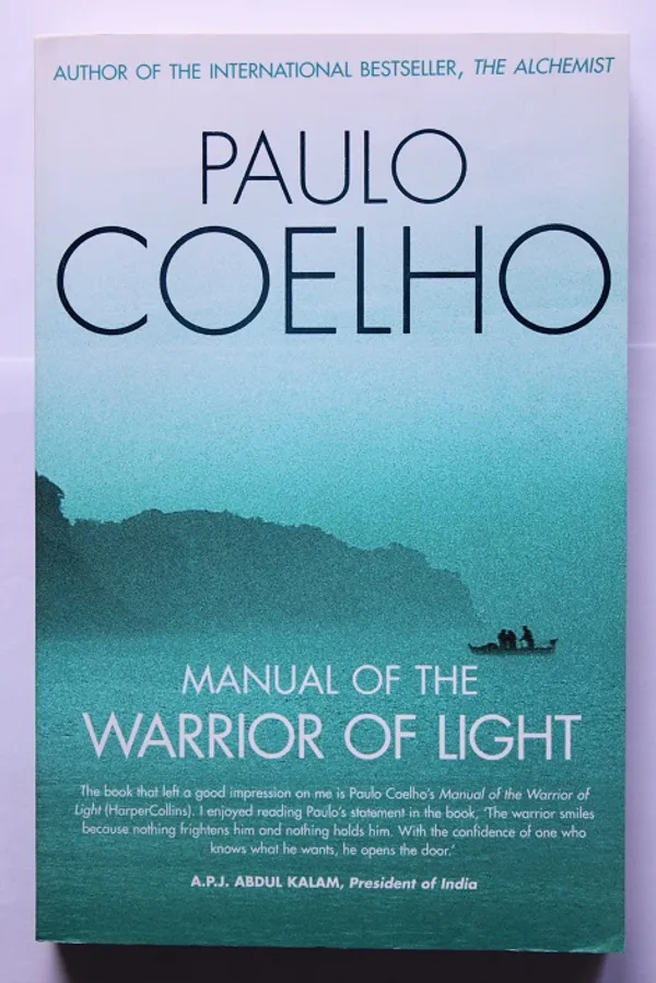Manual of the Warrior of Light - Coelho Paulo | Cityn Kirja | Osta Antikvaarista - Kirjakauppa verkossa