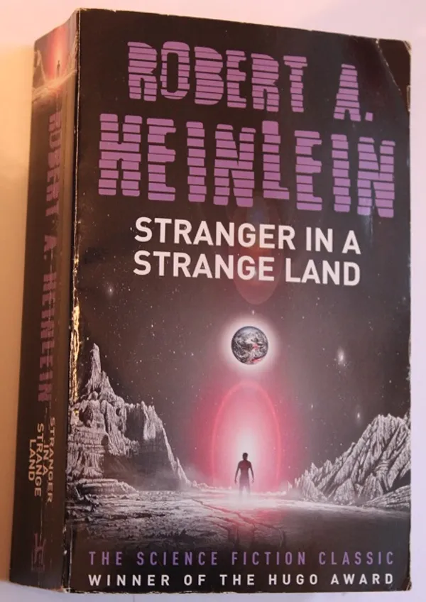 Stranger in a Strange Land - Heinlein Robert A. | Cityn Kirja | Osta Antikvaarista - Kirjakauppa verkossa