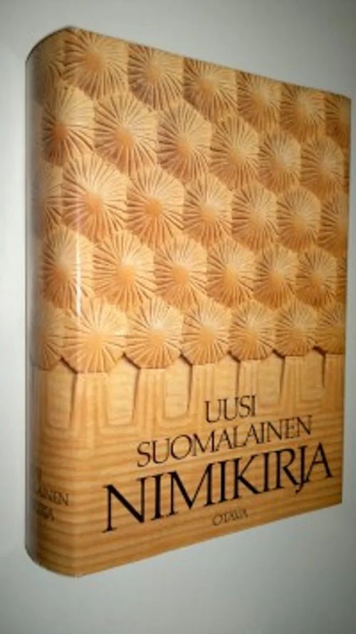 Uusi suomalainen nimikirja | Finlandia Kirja | Osta Antikvaarista -  Kirjakauppa verkossa