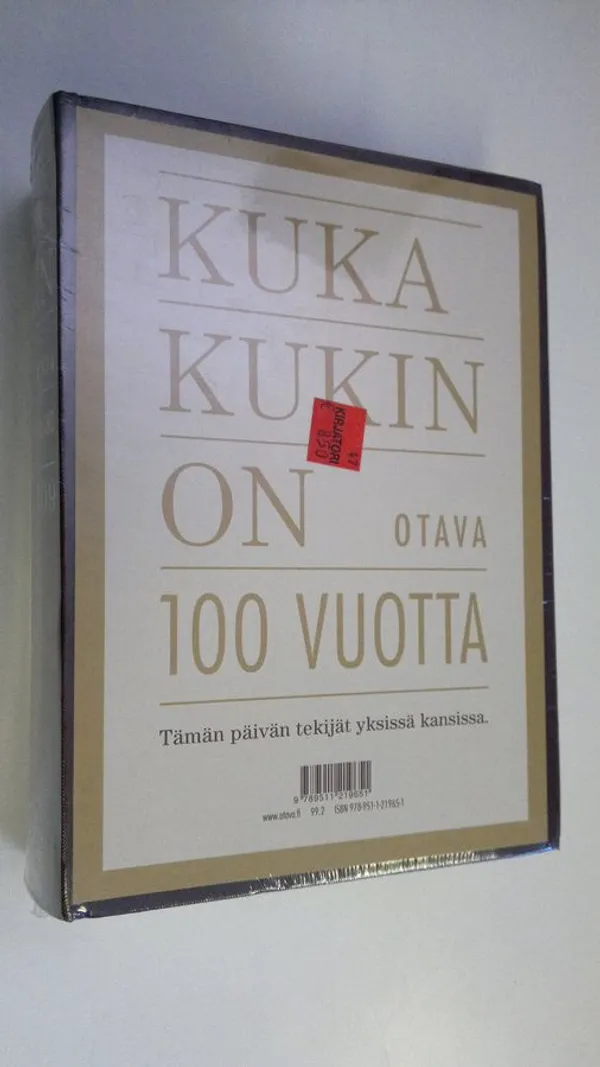 Kuka kukin on 2009 - 100 vuotta (UUDENVEROINEN) | Finlandia Kirja | Osta Antikvaarista - Kirjakauppa verkossa