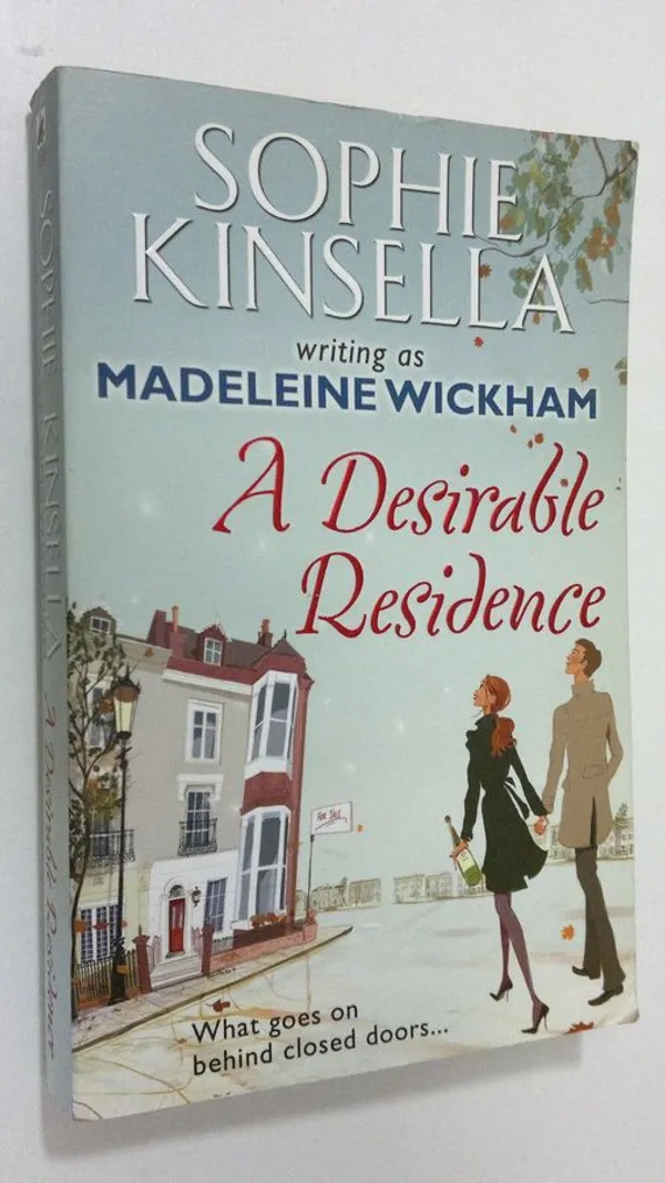 A Desirable Residence - Kinsella, Sophie | Finlandia Kirja | Osta Antikvaarista - Kirjakauppa verkossa