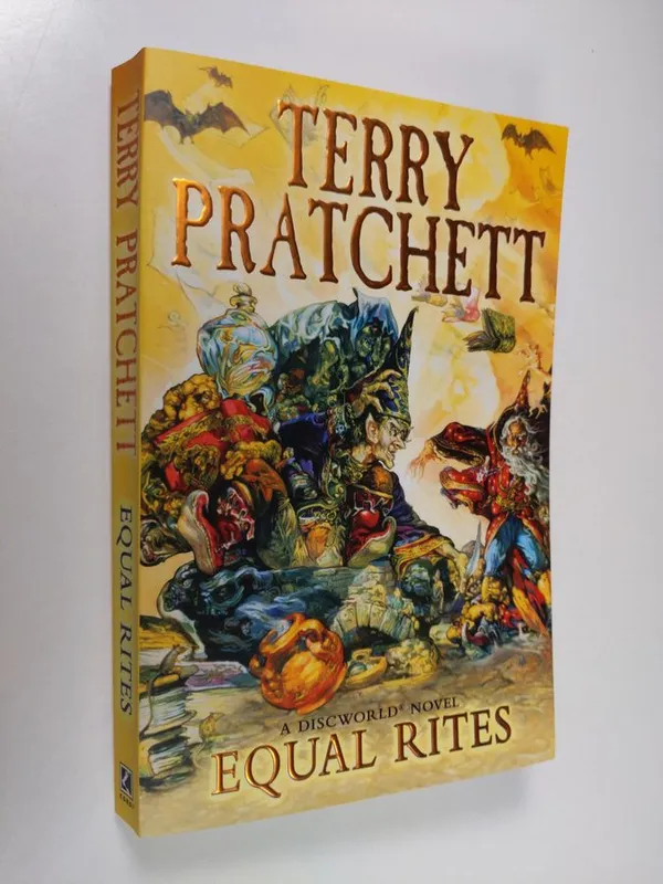 Equal rites : a Discworld novel - Pratchett, Terry | Finlandia Kirja | Osta Antikvaarista - Kirjakauppa verkossa