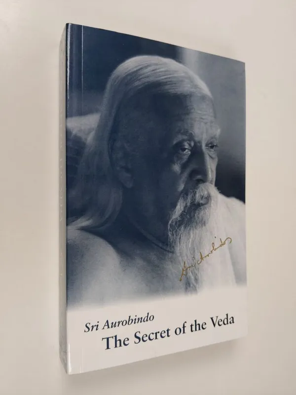 Secret of the Veda - Aurobindo  Sri | Finlandia Kirja | Osta Antikvaarista - Kirjakauppa verkossa