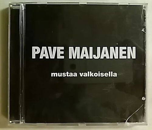 Mustaa valkoisella - Pave Maijanen | Antikvaari Kirja- ja Lehtilinna / Raimo Kreivi | Osta Antikvaarista - Kirjakauppa verkossa