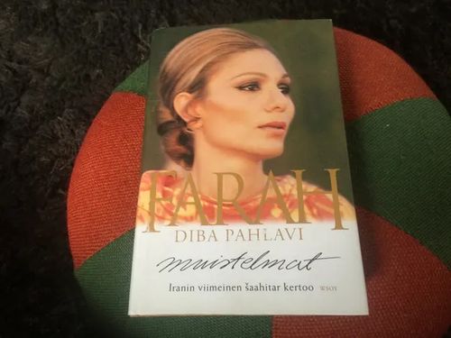 Farah Diba Pahlavi - Iranin viimeinen saahitar kertoo | Antikvariaatti Bookkolo | Osta Antikvaarista - Kirjakauppa verkossa