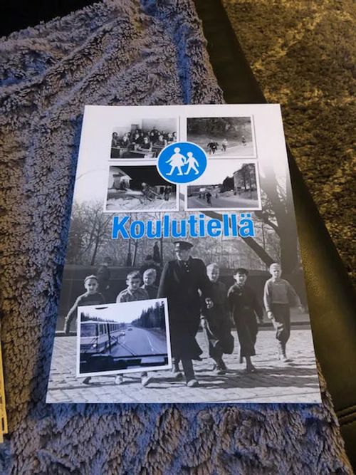 Koulutiellä | Antikvariaatti Bookkolo | Osta Antikvaarista - Kirjakauppa verkossa