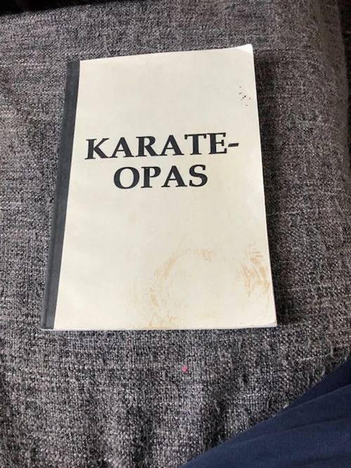 Karateopas - Esa Maula | Antikvariaatti Bookkolo | Osta Antikvaarista - Kirjakauppa verkossa