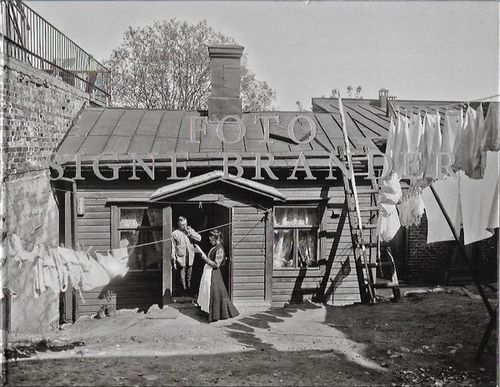 Foto Signe Brander - Valokuvia Helsingistä ja helsinkiläisistä 1907-1913 - Alanco Jan, Pakarinen Riitta | Antikvariaatti Vihreä Planeetta | Osta Antikvaarista - Kirjakauppa verkossa