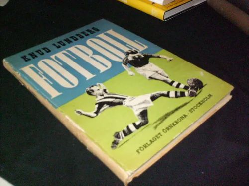 Fotboll. - Lundberg,Knud | Antikvaari Portaan Peikko | Osta Antikvaarista - Kirjakauppa verkossa