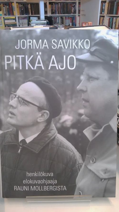 Pitkä ajo - henkilökuva elokuvaohjaaja Rauni Mollbergista - Savikko Jorma | Antikvariaatti Oulun Ale-Kirja Ky | Osta Antikvaarista - Kirjakauppa verkossa