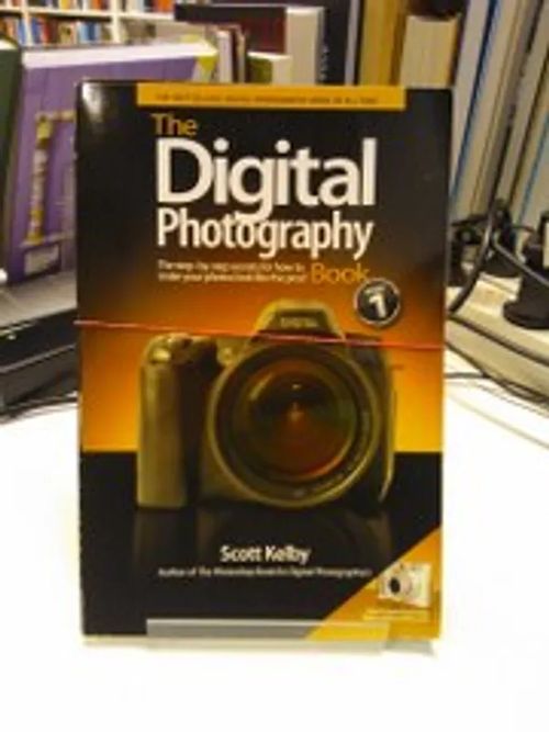 the Digital Photography Book - Vol. 1-2 - Kelby Scott | Antikvariaatti Oulun Ale-Kirja Ky | Osta Antikvaarista - Kirjakauppa verkossa