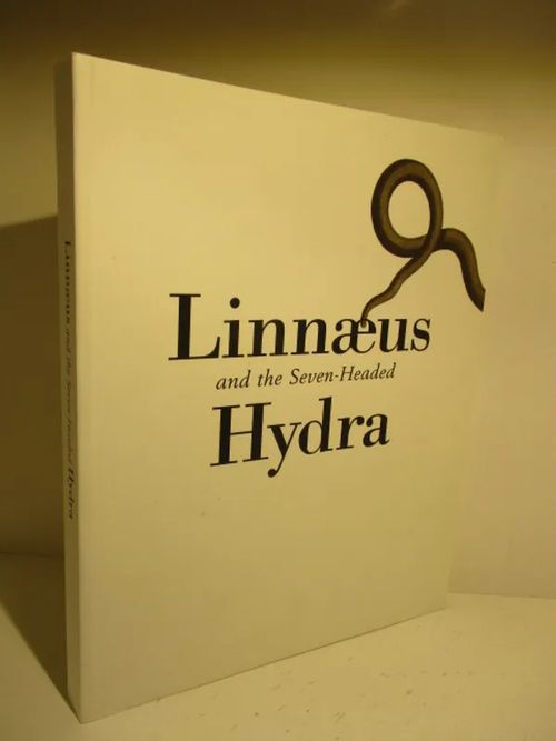 Linnaeus and the seven-headed Hyra - Vanhaa kirja kuvitusta mukana a Carl von Linné :n töitä - Ostund Michel - Forsberg Lars | Brahen Antikvariaatti | Osta Antikvaarista - Kirjakauppa verkossa