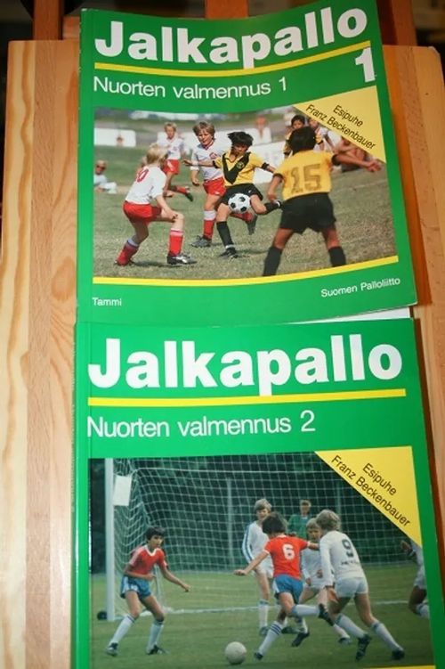 Jalkapallo - nuorten valmennus 1 - 2 - Bisans Gero | AntiWaari Ay | Osta Antikvaarista - Kirjakauppa verkossa