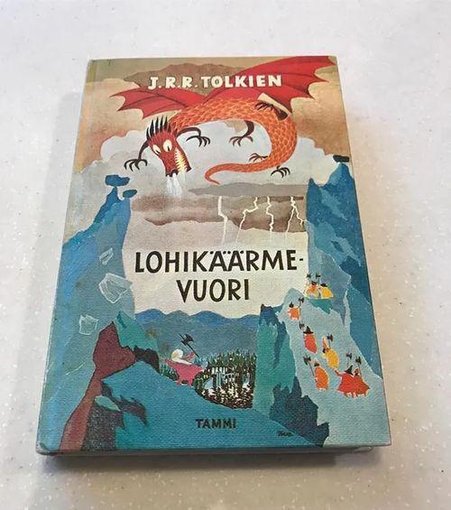 Lohikäärmevuori - Tolkien J.R.R. | Booksbymuni | Osta Antikvaarista - Kirjakauppa verkossa