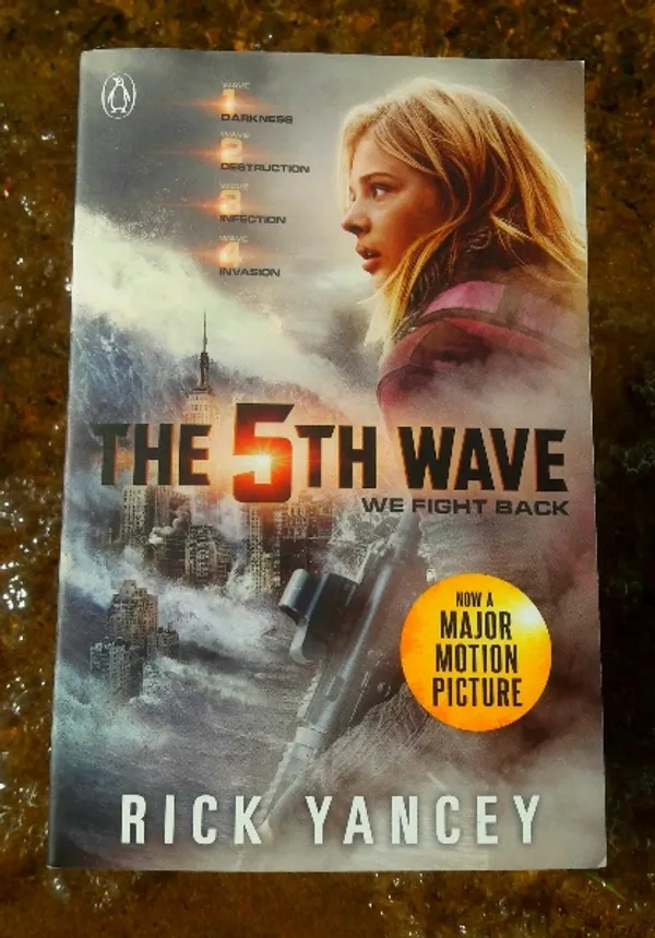 The 5th Wave - Yancey Rick | x | Osta Antikvaarista - Kirjakauppa verkossa