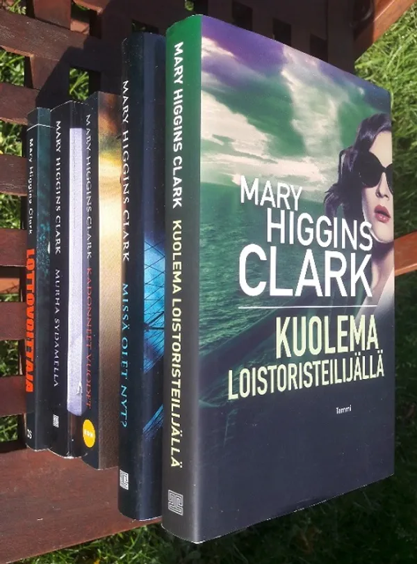 Mary Higgins Clark - paketti: Kuolema loistoristeilijällä, Kadonneet vuodet, Murha sydämellä, Missä olet nyt?, Lottovoittaja | x | Osta Antikvaarista - Kirjakauppa verkossa