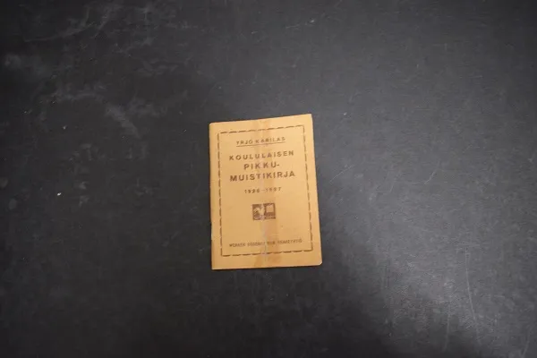 Koululaisen pikkumuistikirja 1926-1927 - Karilas Yrjö | Väinämöisen Kirja Oy | Osta Antikvaarista - Kirjakauppa verkossa