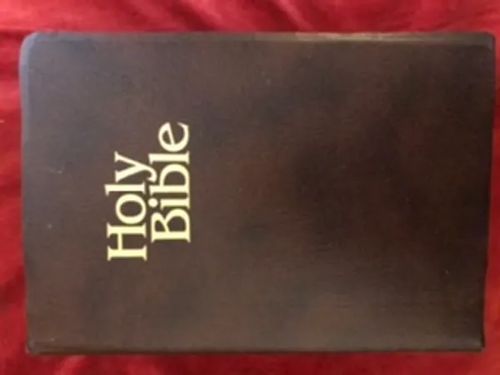 Holy Bible | Aseman divari | Osta Antikvaarista - Kirjakauppa verkossa