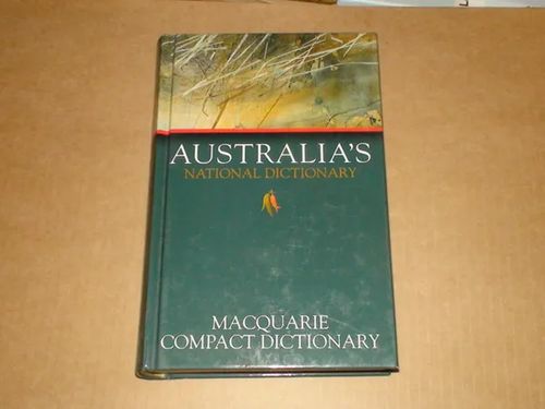 Australia's national dictonary - Macquarie | Hantikva | Osta Antikvaarista - Kirjakauppa verkossa