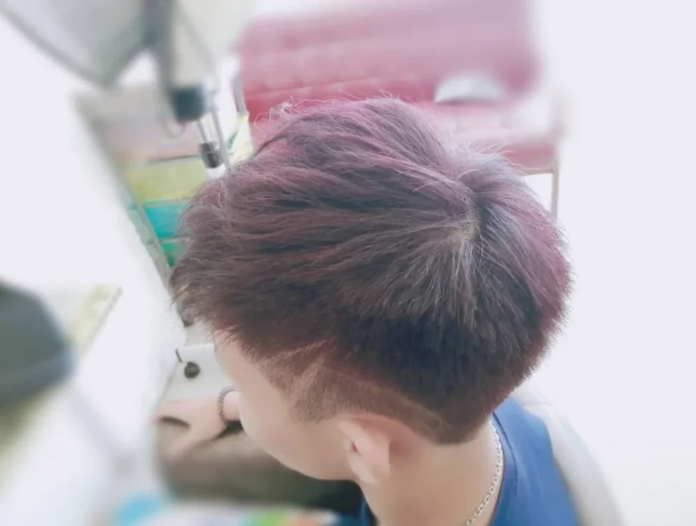 沙鹿男生剪髮案例|男士漸層短髮 × 自然紋理造型|維娜斯髮藝美學