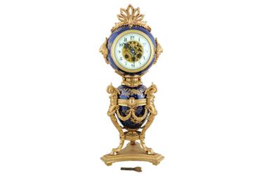 SUNDAY ART AND ANTIQUE ESTATE AUCTION 208