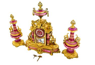 FINE ART AND ANTIQUE ESTATE AUCTION 211