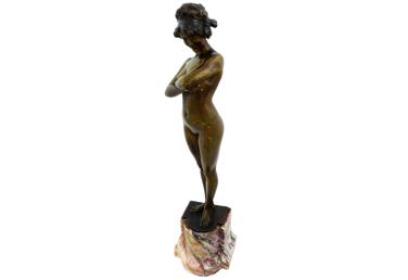 FINE ART AND ANTIQUE ESTATE AUCTION 231