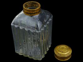 ANTIQUE RIBBED DESIGN GLASS TEA CADDY WITH BRASS LID