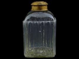 ANTIQUE RIBBED DESIGN GLASS TEA CADDY WITH BRASS LID