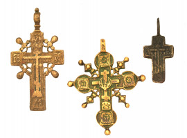 A LOT OF ANTIQUE RUSSIAN ORTHODOX BRONZE CROSSES