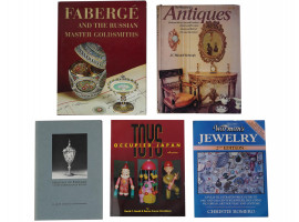 A LOT OF ANTIQUES RELATED BOOKS FOR ART DEALERS