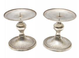A VINTAGE PAIR OF ELEGANT CANDLE HOLDERS 1950S