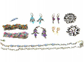 A COLLECTION OF MICHAL NEGRIN JEWELRY ITEMS
