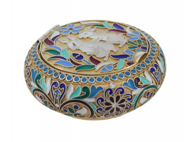 RUSSIAN GILT SILVER AND CLOISONNE ENAMEL PILL BOX