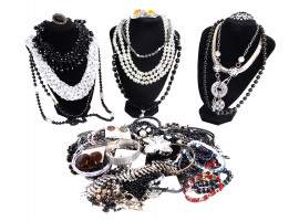LOT OF BEADED COSTUME JEWELRY, GOTHIC, SPARKLING