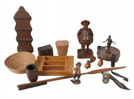 COLLECTION OF ETHNIC FOLK HAND CARVED WOOD WARES