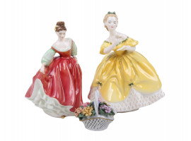 2 VINTAGE 1970 ROYAL DOULTON  PORCELAIN FIGURINES