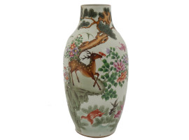 LARGE CHINESE HAND PAINTED DEER PORCELAIN VASE