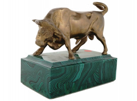 RUSSIAN BRONZE FIGURE OF BULL ON MALACHITE STAND