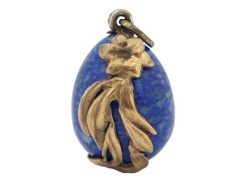 RUSSIAN LAPIS LAZULI AND GILT SILVER EGG PENDANT