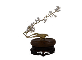 VINTAGE CHINESE SMALL BONSAI TREE WITH PEARLS