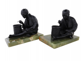 PAIR OF ANTIQUE JAPANESE BOOKENDS WITH ONYX BASES