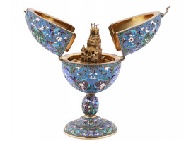 RUSSIAN SILVER AND ENAMEL EGG WITH MINIATURE CHURCH