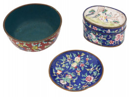 THREE ANTIQUE CHINESE CLOISONNE ENAMELED PIECES