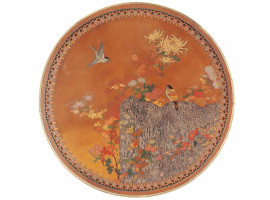 LARGE JAPANESE LACQUERED AND ENAMEL CHARGER PLATE
