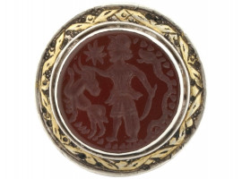 PERSIAN SASAINIAN SILVER GILT RING WITH INTAGLIO